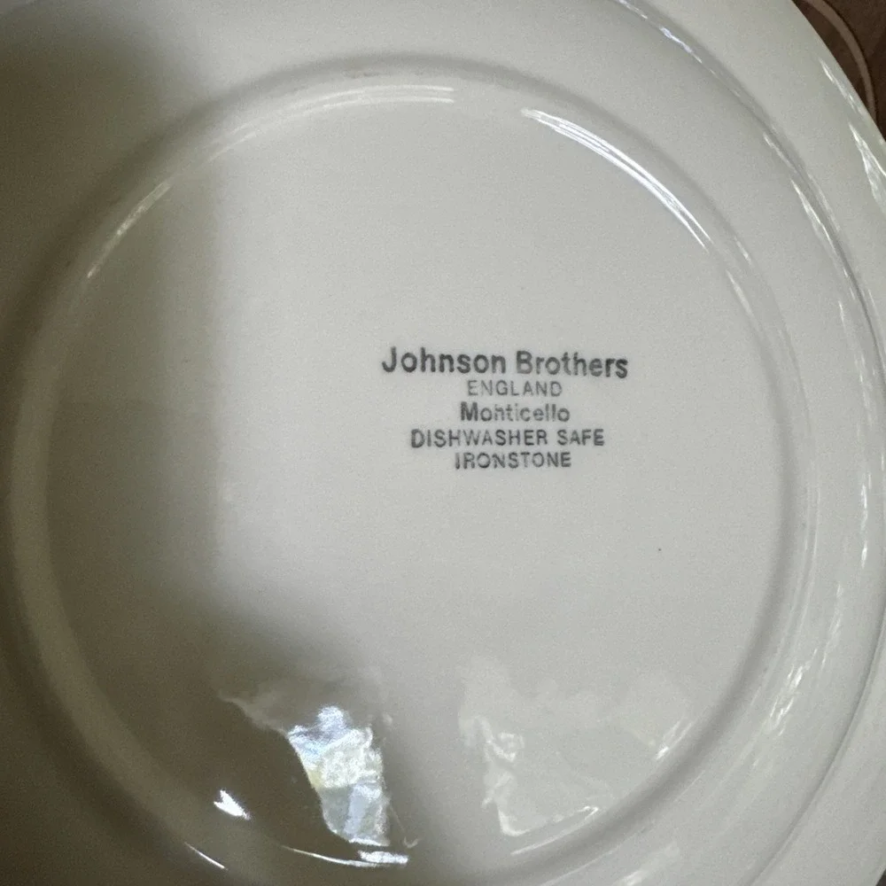 Johnson Brothers ENGLAND MONTICELLO 9.75